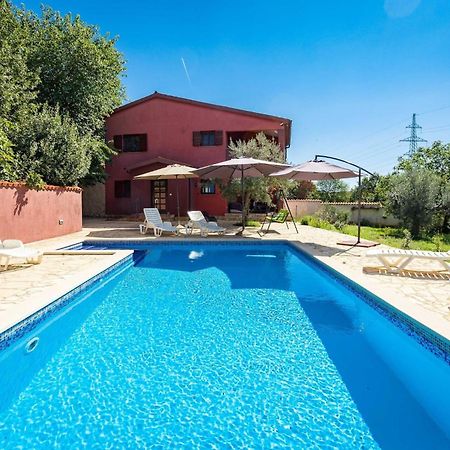 Holiday Home Pina Пула Екстериор снимка