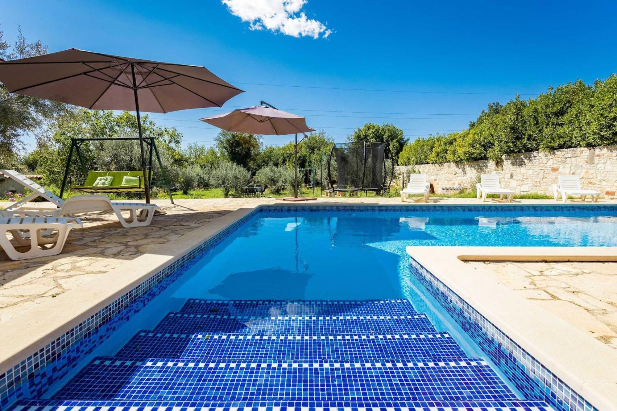 Holiday Home Pina Пула Екстериор снимка