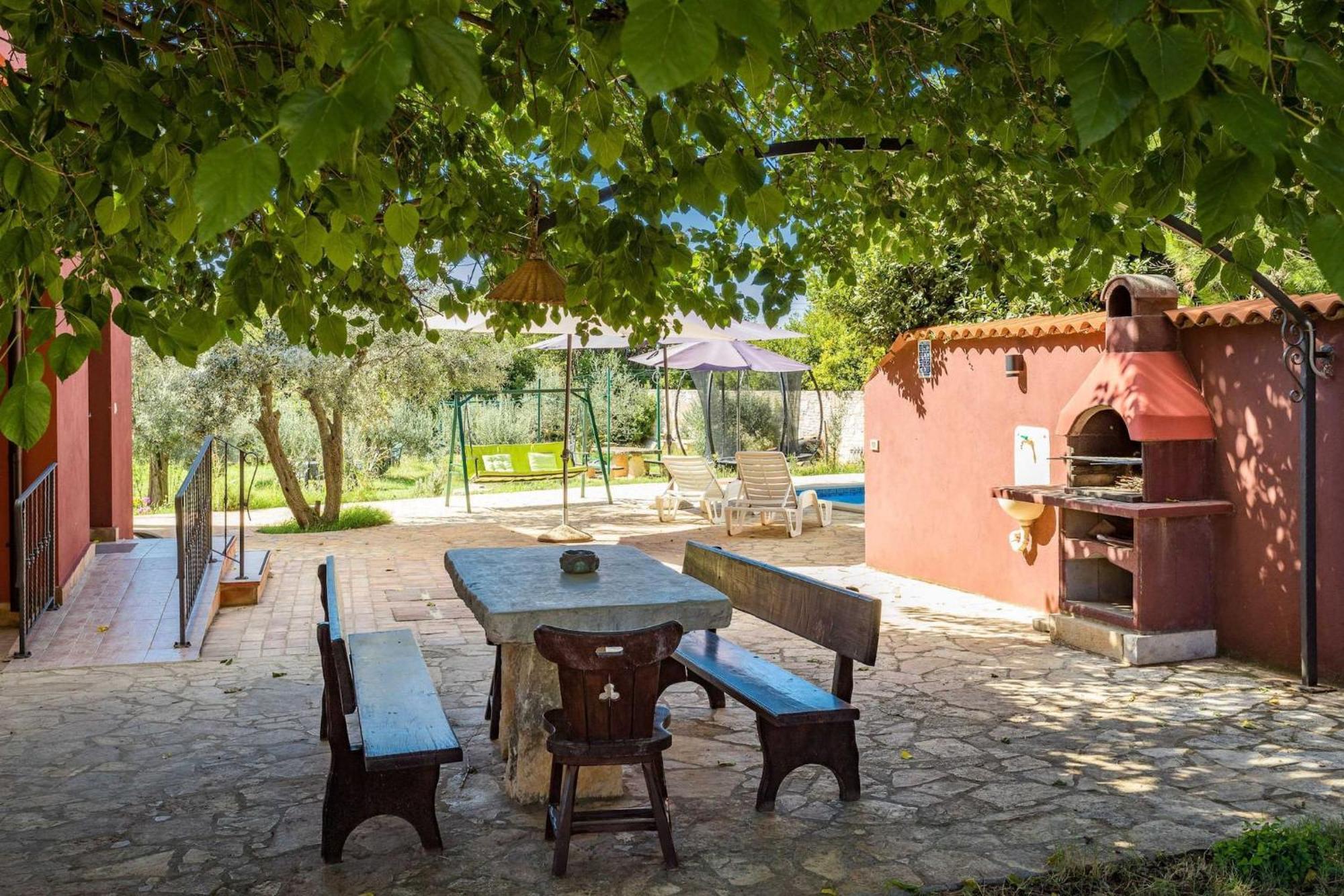 Holiday Home Pina Пула Екстериор снимка