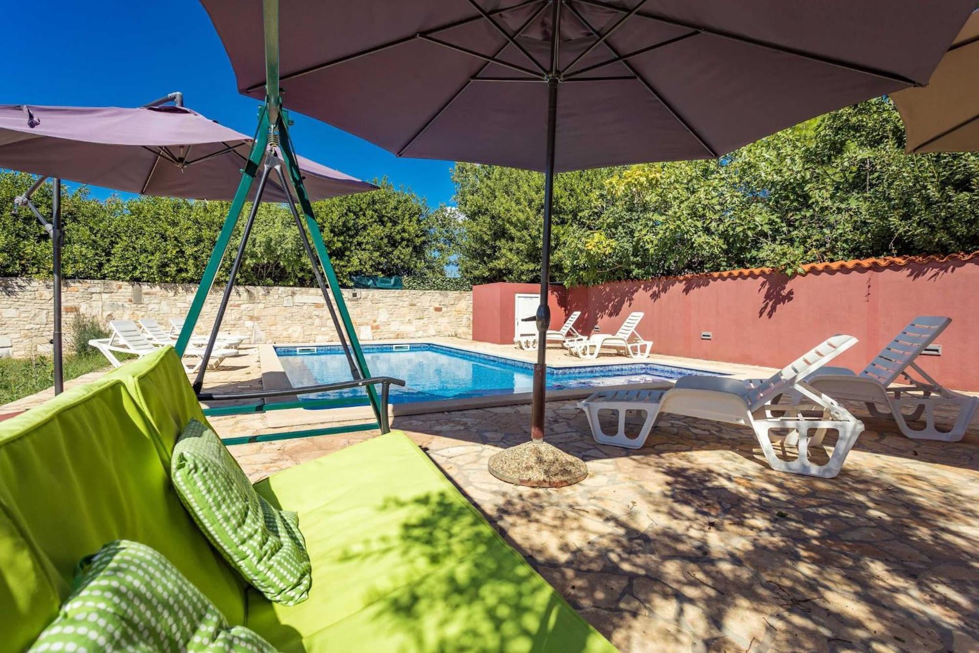 Holiday Home Pina Пула Екстериор снимка
