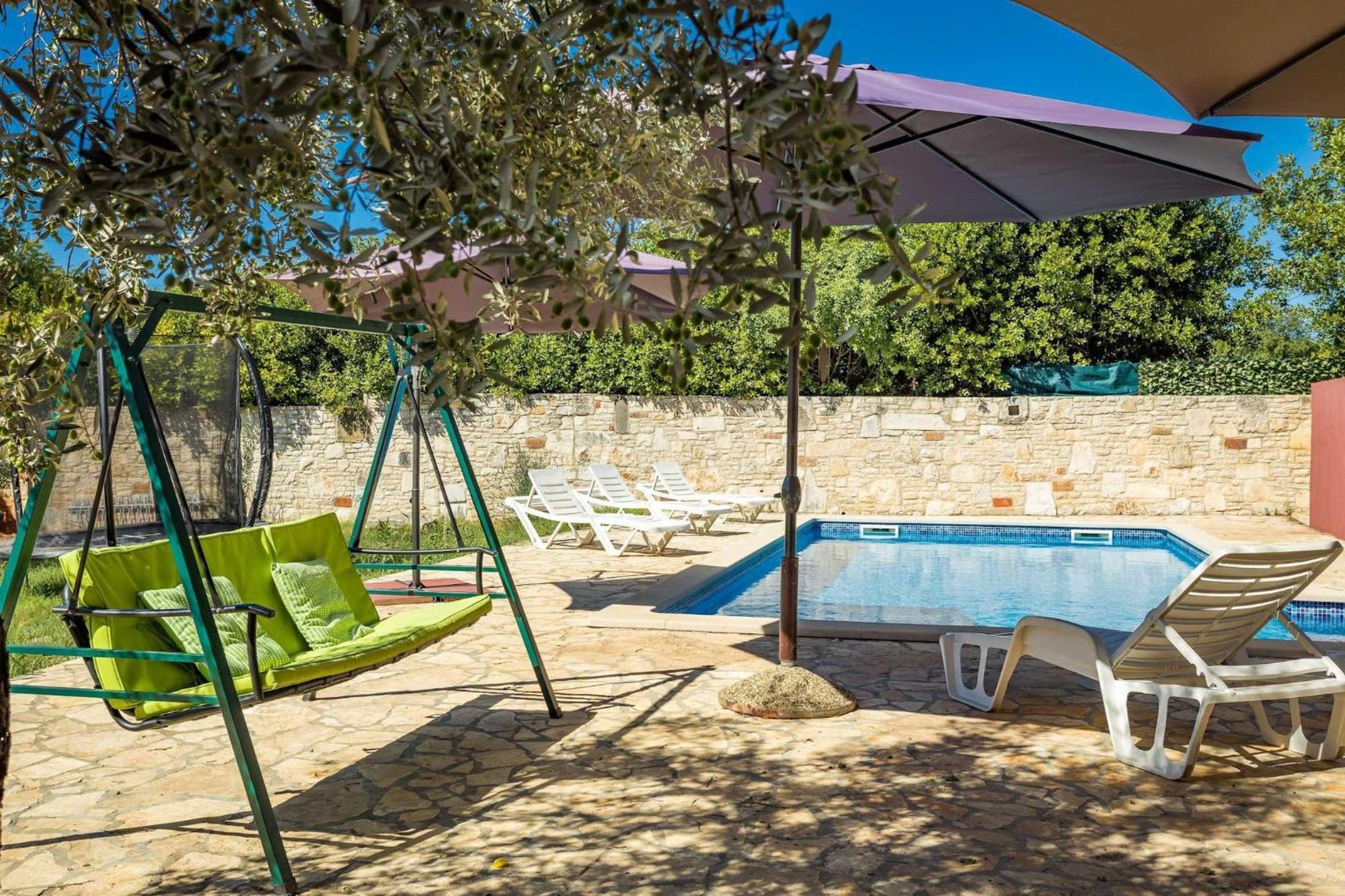 Holiday Home Pina Пула Екстериор снимка